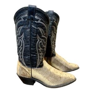 Women’s Tony Lama #3550 Python Skin Western Core Boots Size 7M